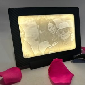 Melns foto rāmītis ar gaismas bildi un LED