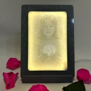 Gaismas attēls individuāli pārveidots rāmītī ar LED.