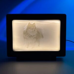 Gaismas bilde 100x150mm melnā crystal rāmītī ar LED